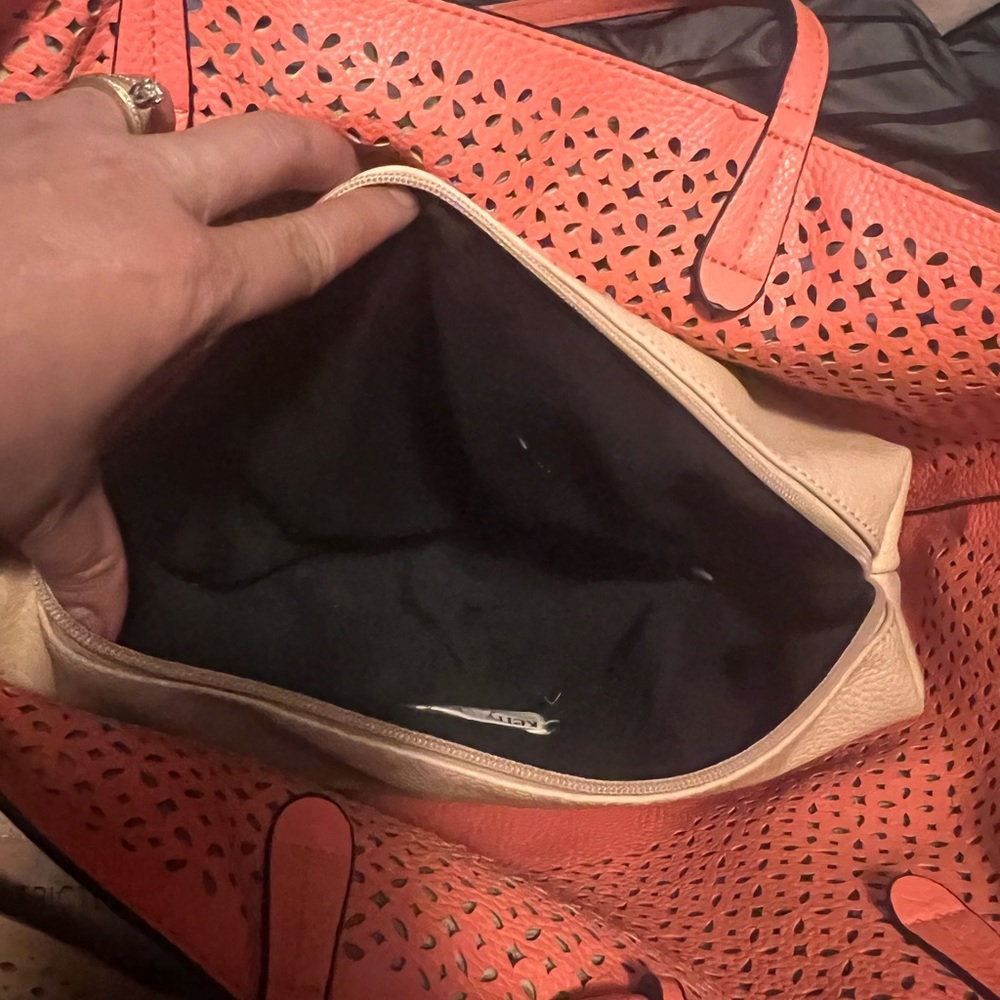 Restricted Heels With Matching Totes With Organiz… - image 3